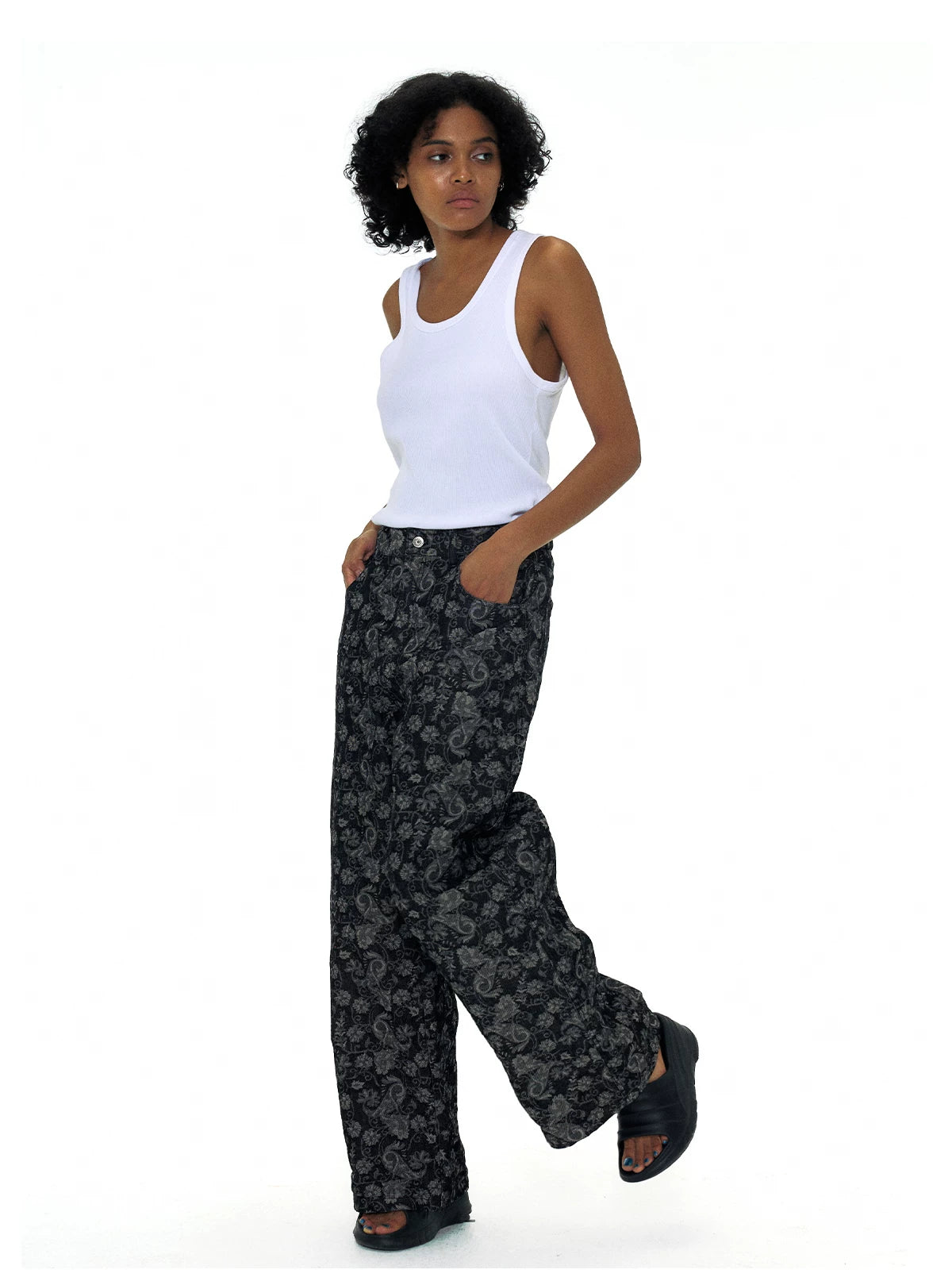 Curved Seam Straight Leg Jeans