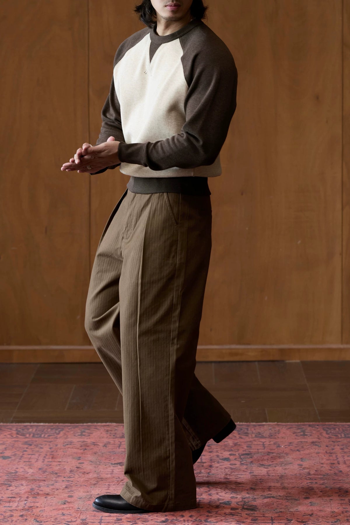 Colorblock Raglan Sweatshirt in apricot and brown