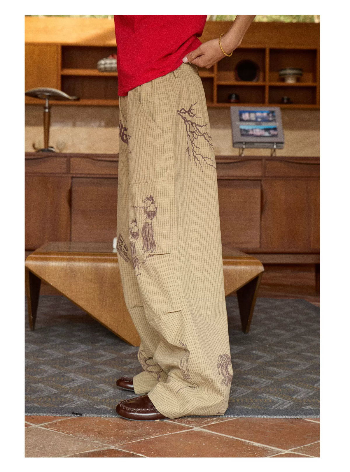 Hand-Drawn Print Wide-Leg Cargo Pants product photo