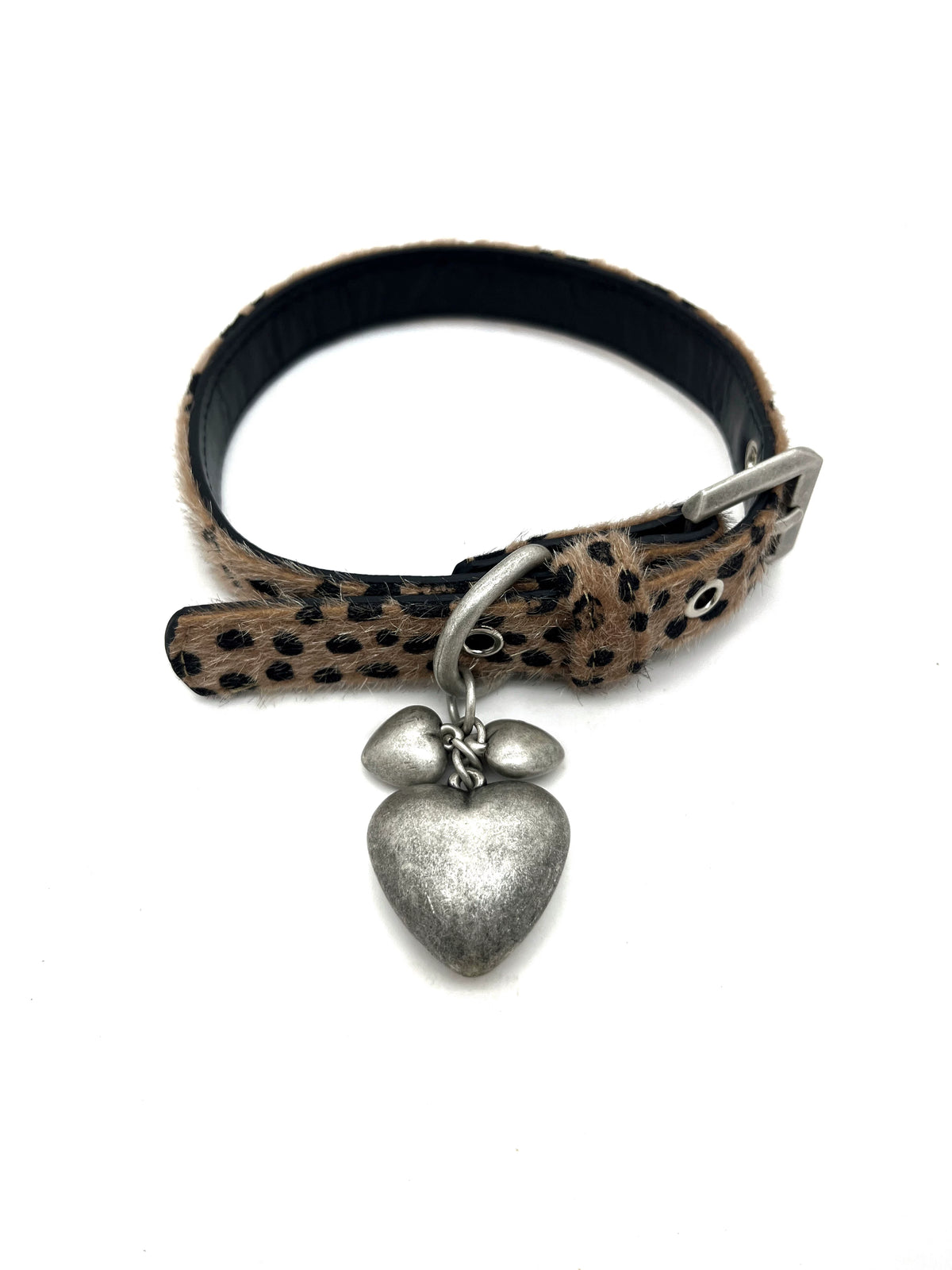 Leopard Print Heart Pendant Choker product shot