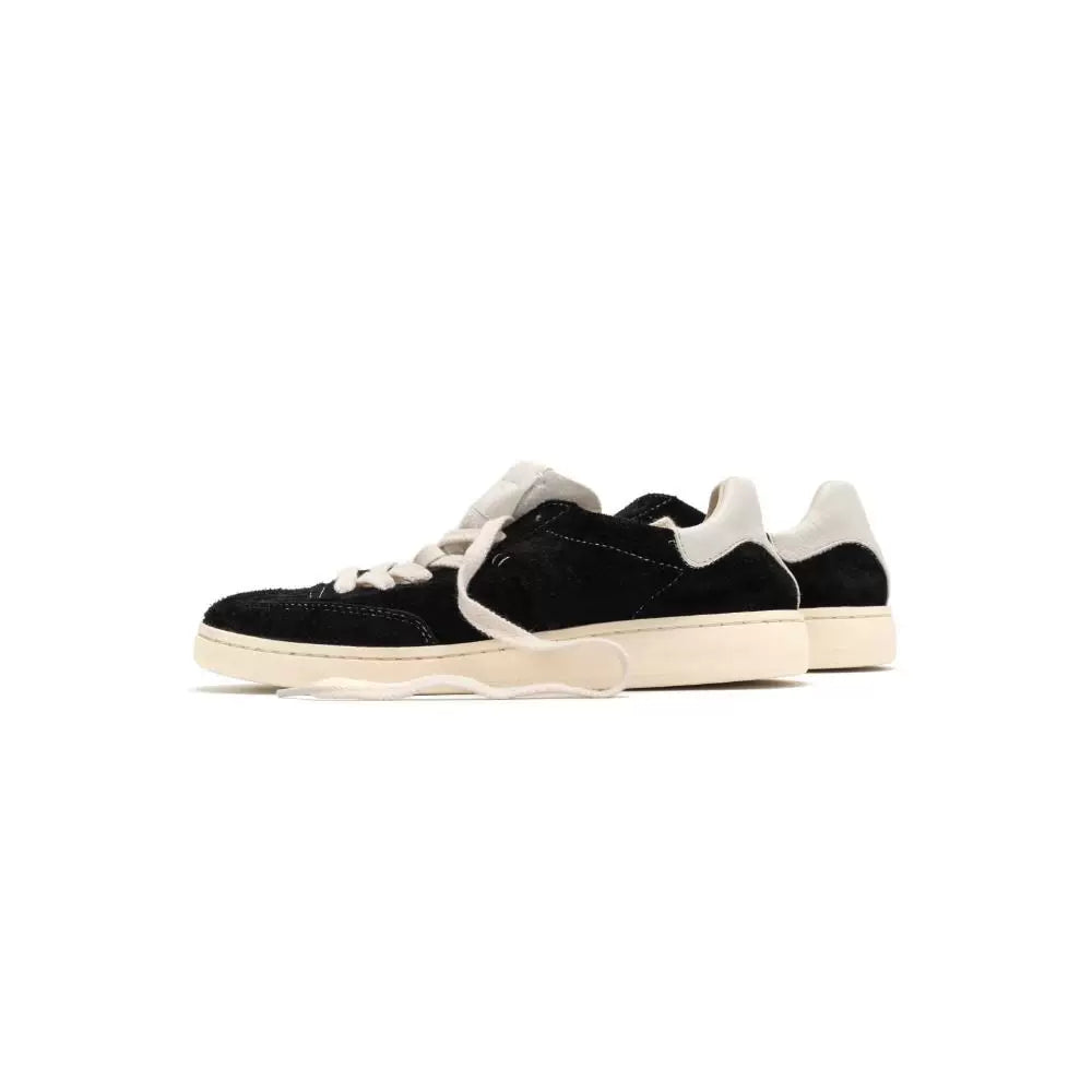 Unisex Faux Suede Low Top Sneakers — black low top sneaker