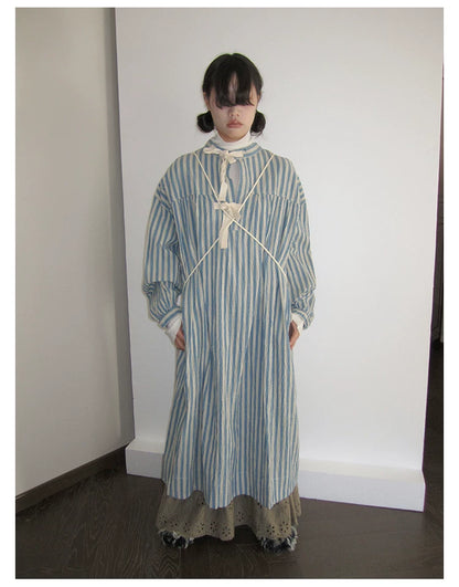 Lockeres Streifen-Hemdkleid