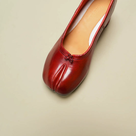 Hand-Dyed French Minimalist Split-Toe Mid-Heel Ballet Pumps