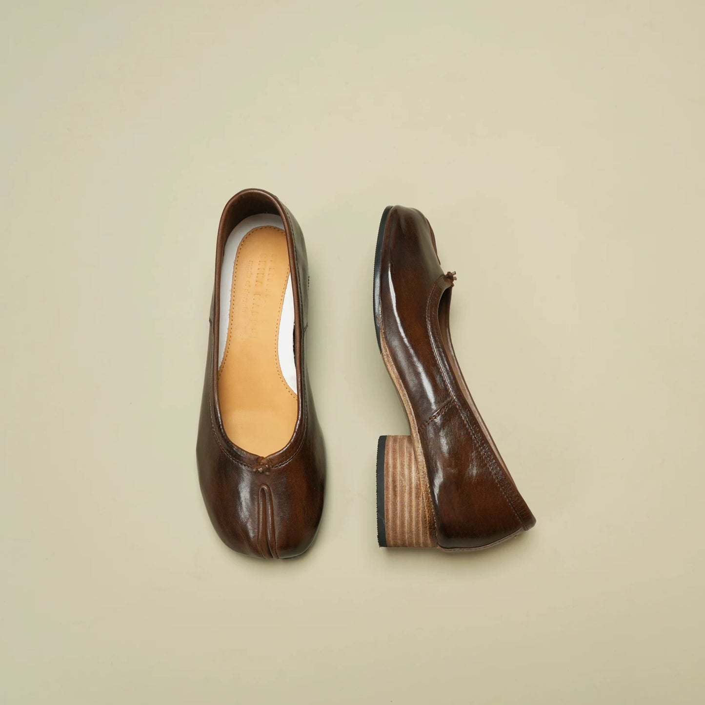 Hand-Dyed French Minimalist Split-Toe Mid-Heel Ballet Pumps