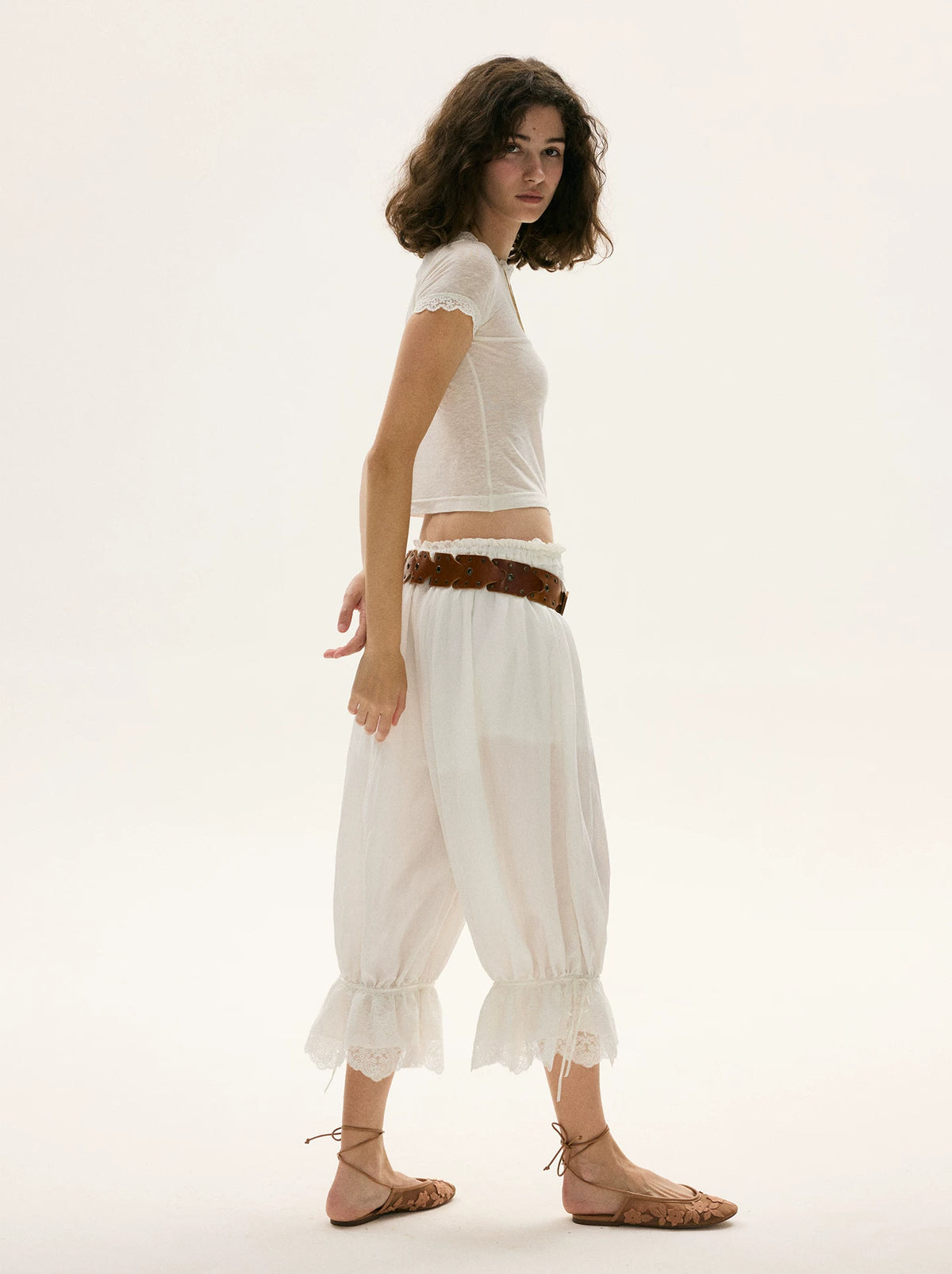Lace-Trim Cropped Balloon Pants - 360 view 1