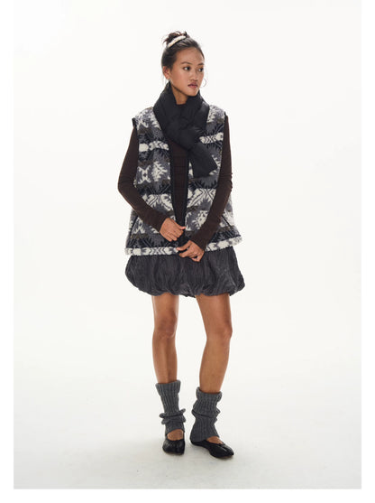 Patterned Fleece Vest model view