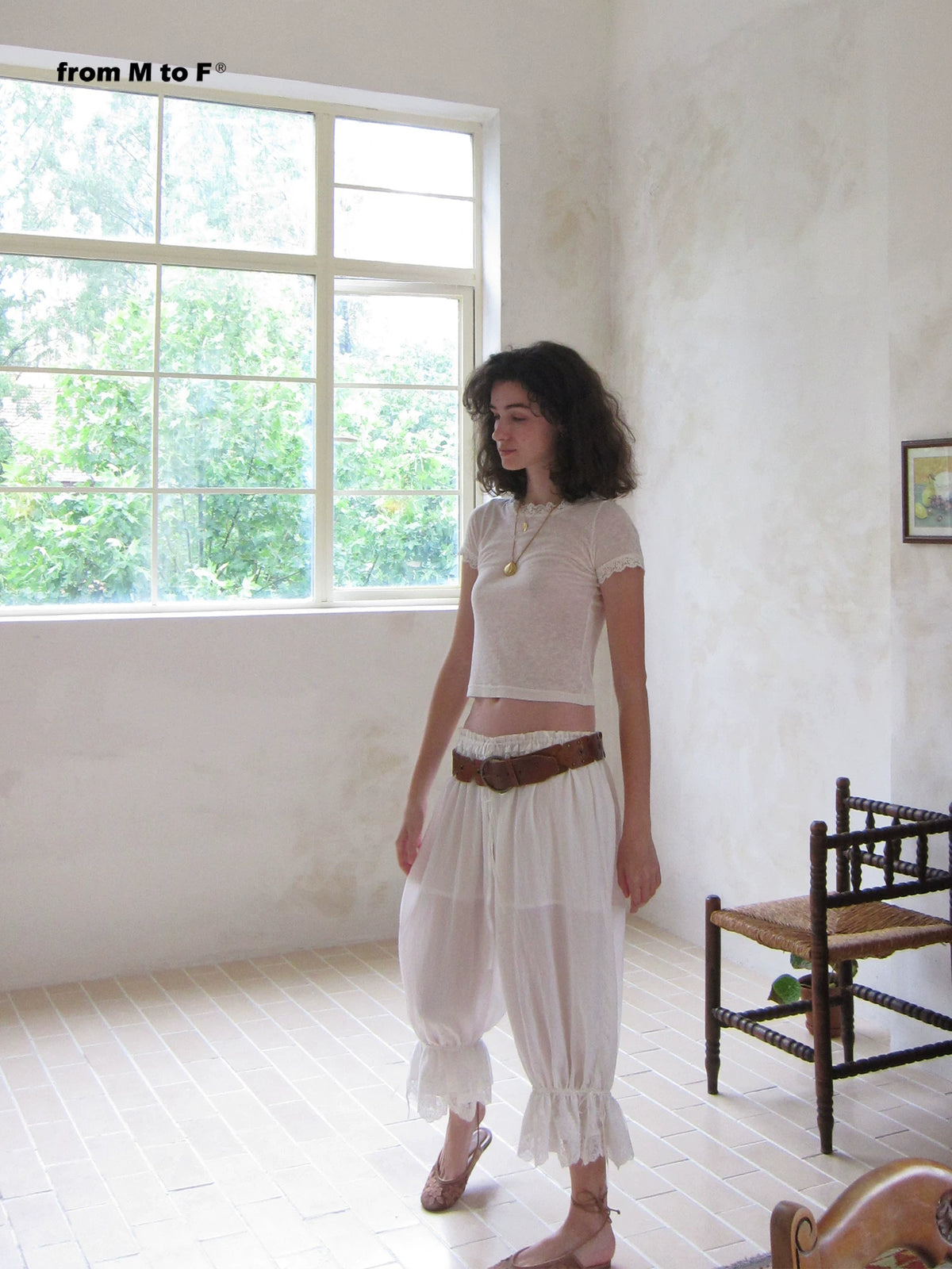 Lace-Trim Cropped Balloon Pants