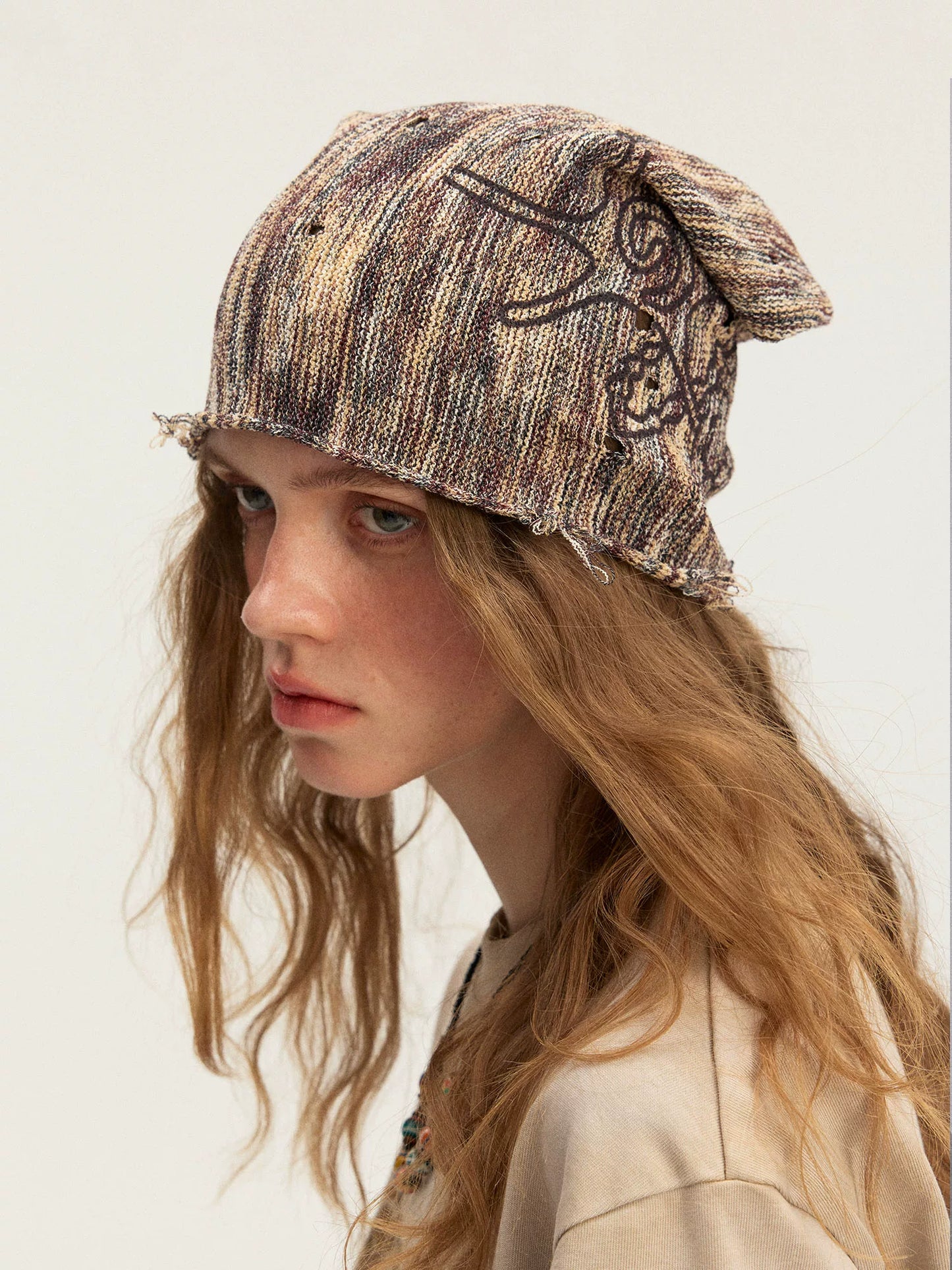Distressed Starfish Graphic Knit Beanie, Vintage Washed Frayed Edge Winter Hat, Unisex Grunge Streetwear Cold Weather Cap