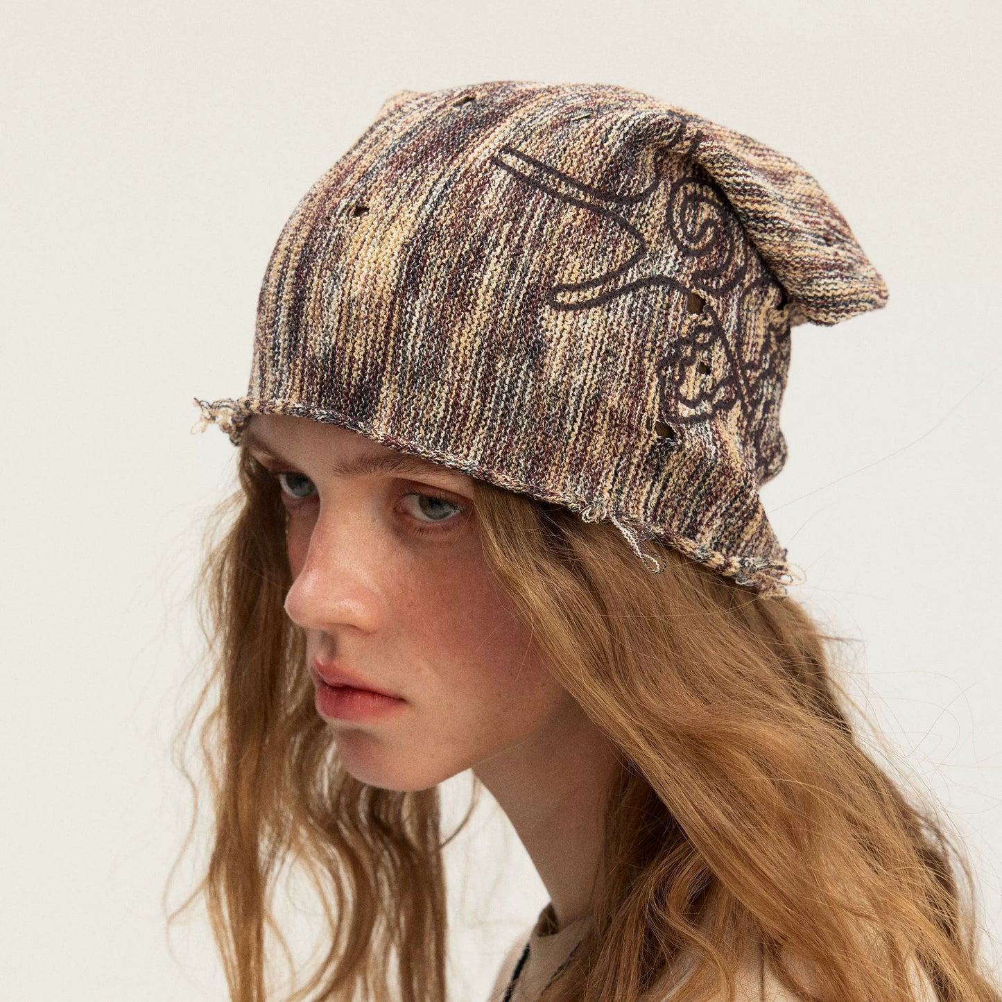 Distressed Starfish Graphic Knit Beanie, Vintage Washed Frayed Edge Winter Hat, Unisex Grunge Streetwear Cold Weather Cap