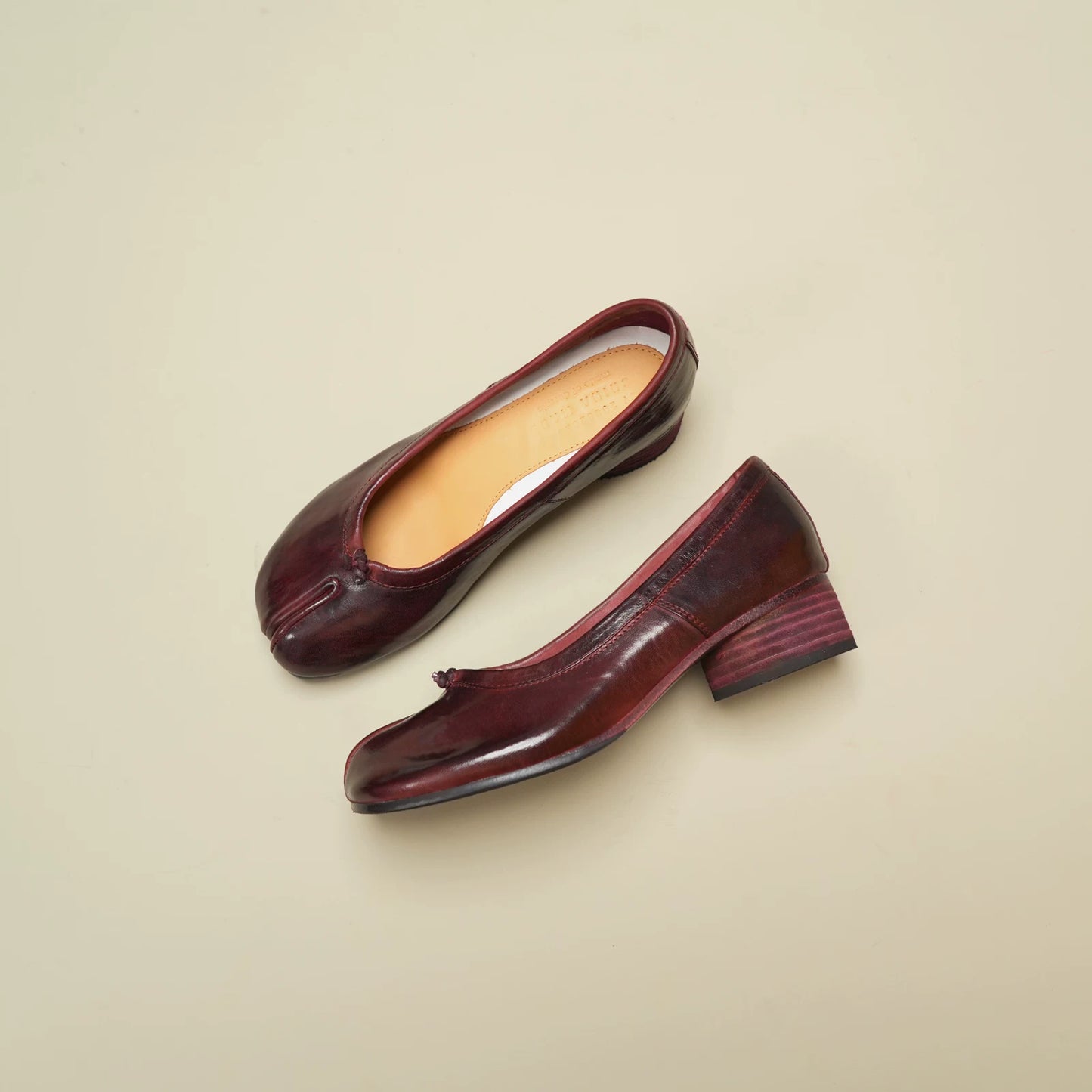 Hand-Dyed French Minimalist Split-Toe Mid-Heel Ballet Pumps