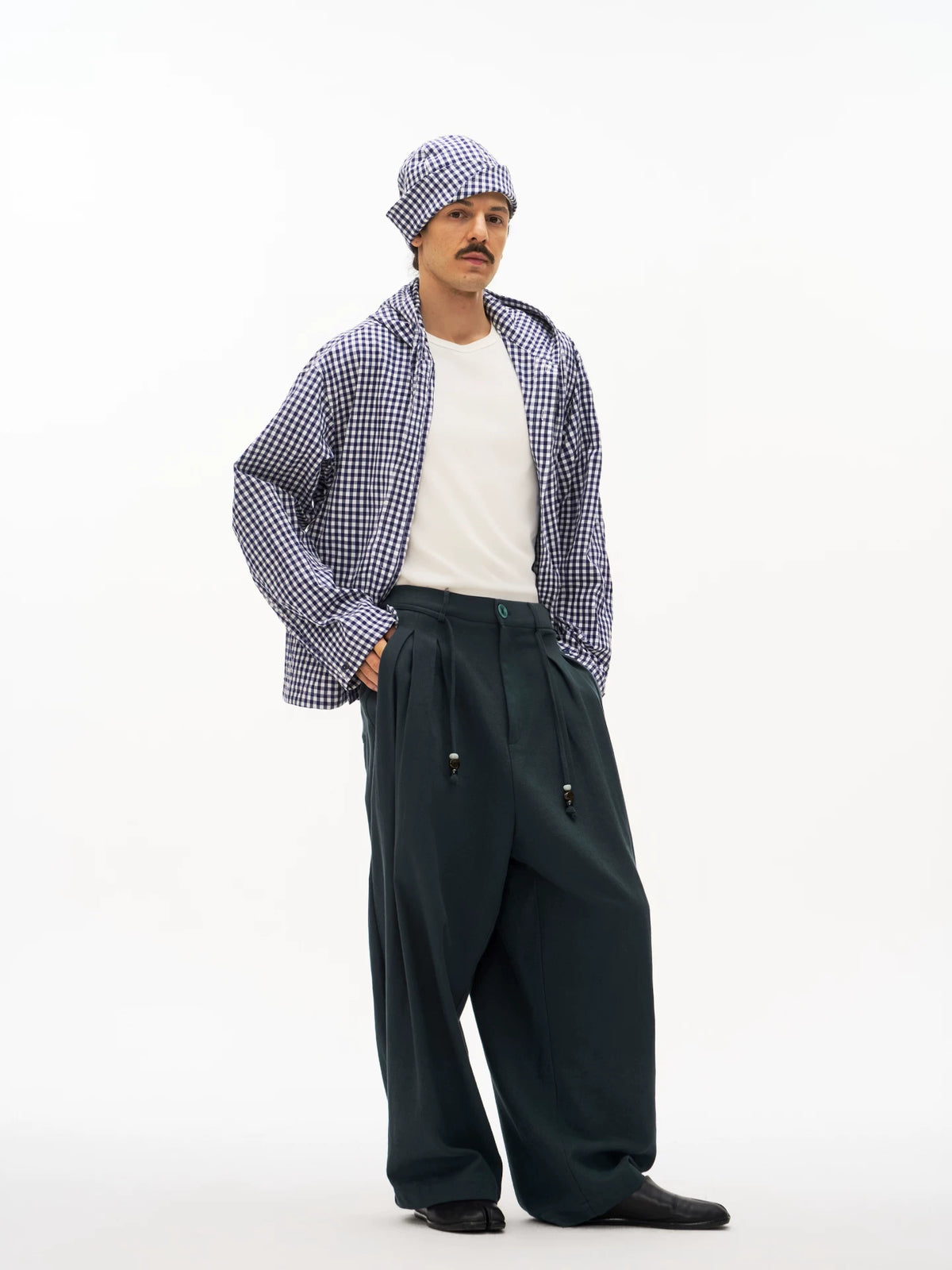 Relaxed Wide-Leg Trousers