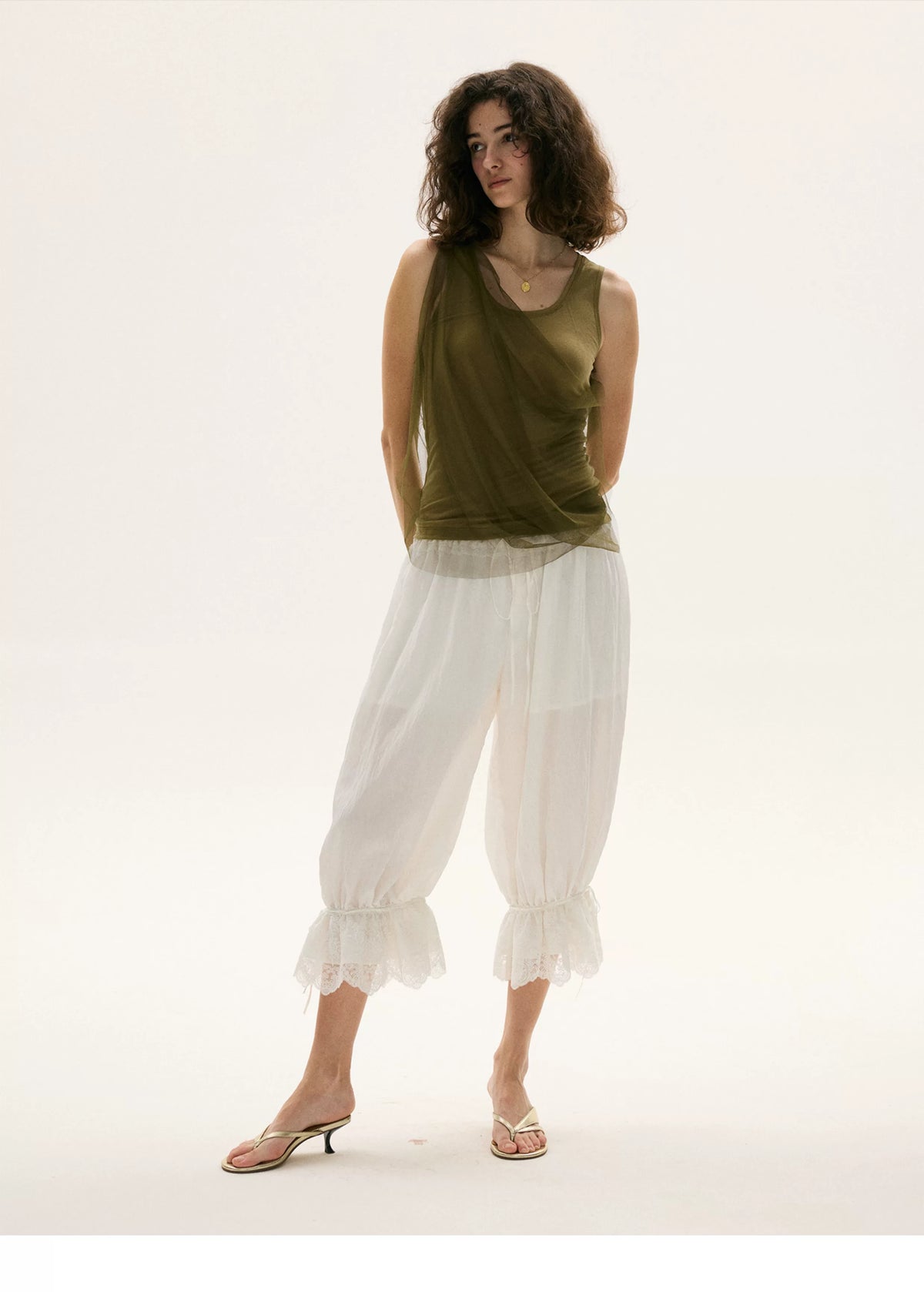 Lace-Trim Cropped Balloon Pants - 360 view 6