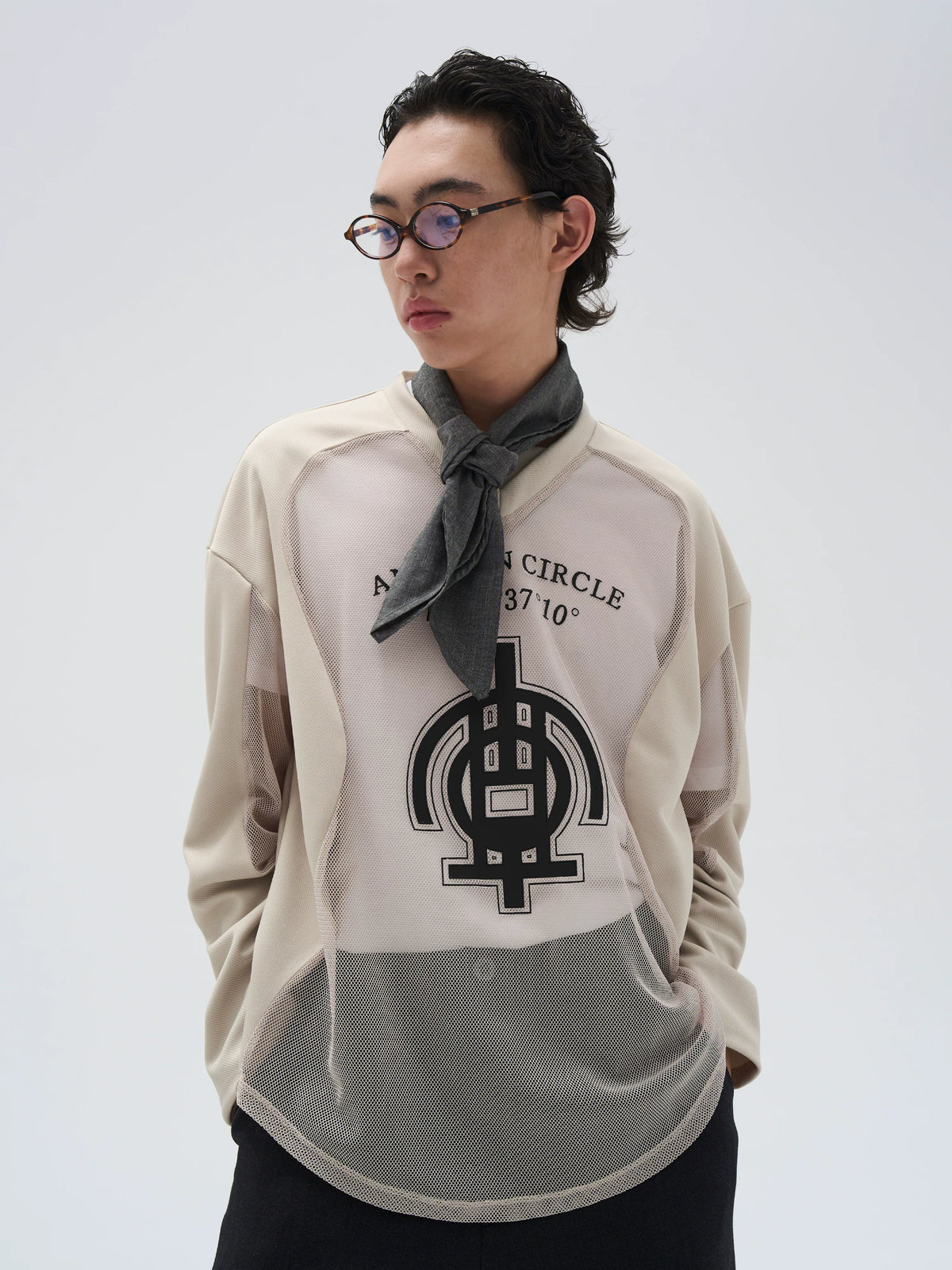 7440 37 1 Badge Cutout Mesh Long-Sleeve T-Shirt