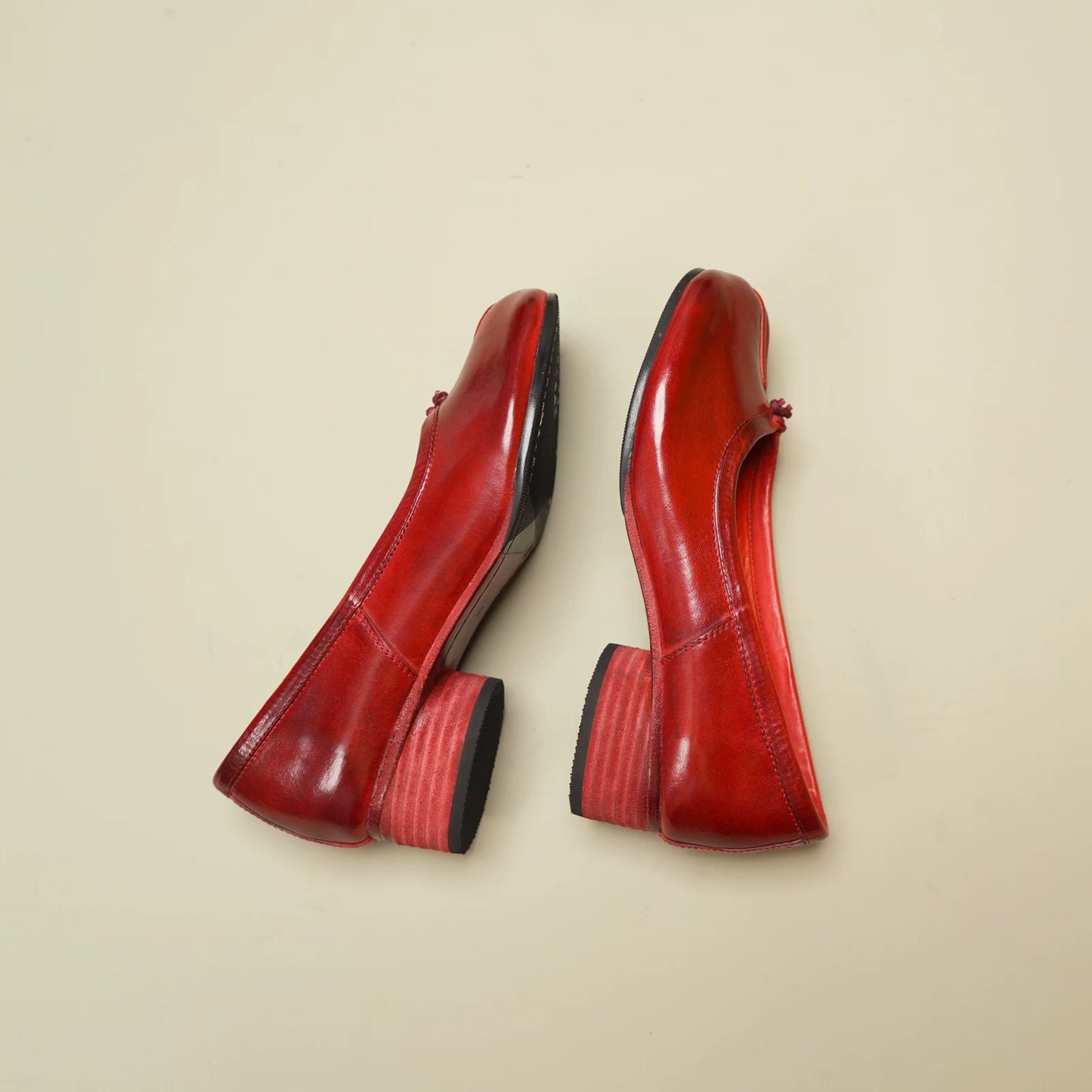 Hand-Dyed French Minimalist Split-Toe Mid-Heel Ballet Pumps