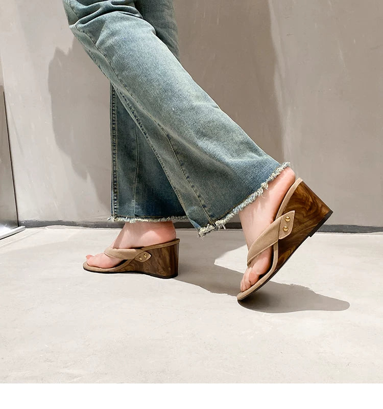 Women's Wood-Look Wedge Heel Thong Sandals