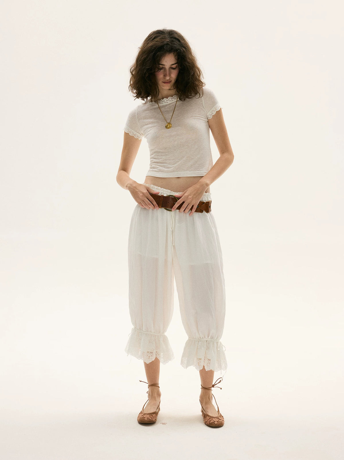 Lace-Trim Cropped Balloon Pants