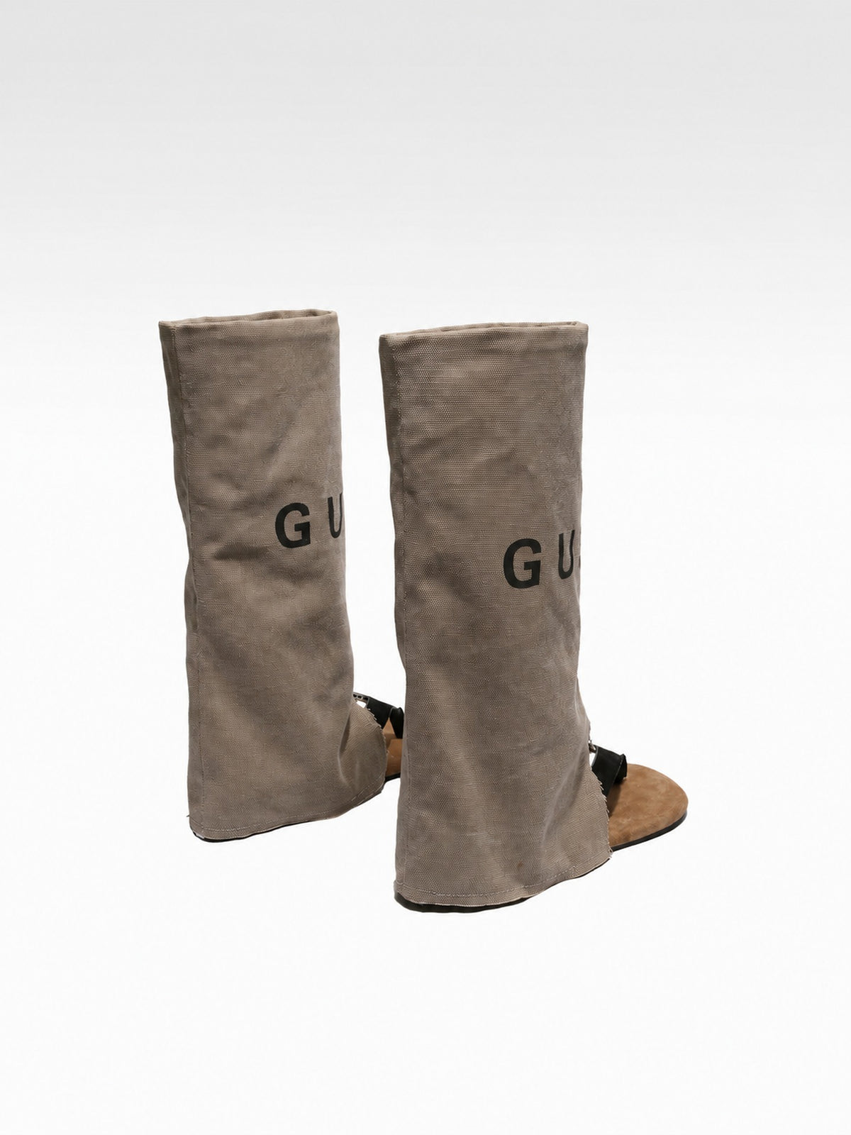 Khakifarbene Leder-Zehensteg-Stiefel mit hohem Schaft