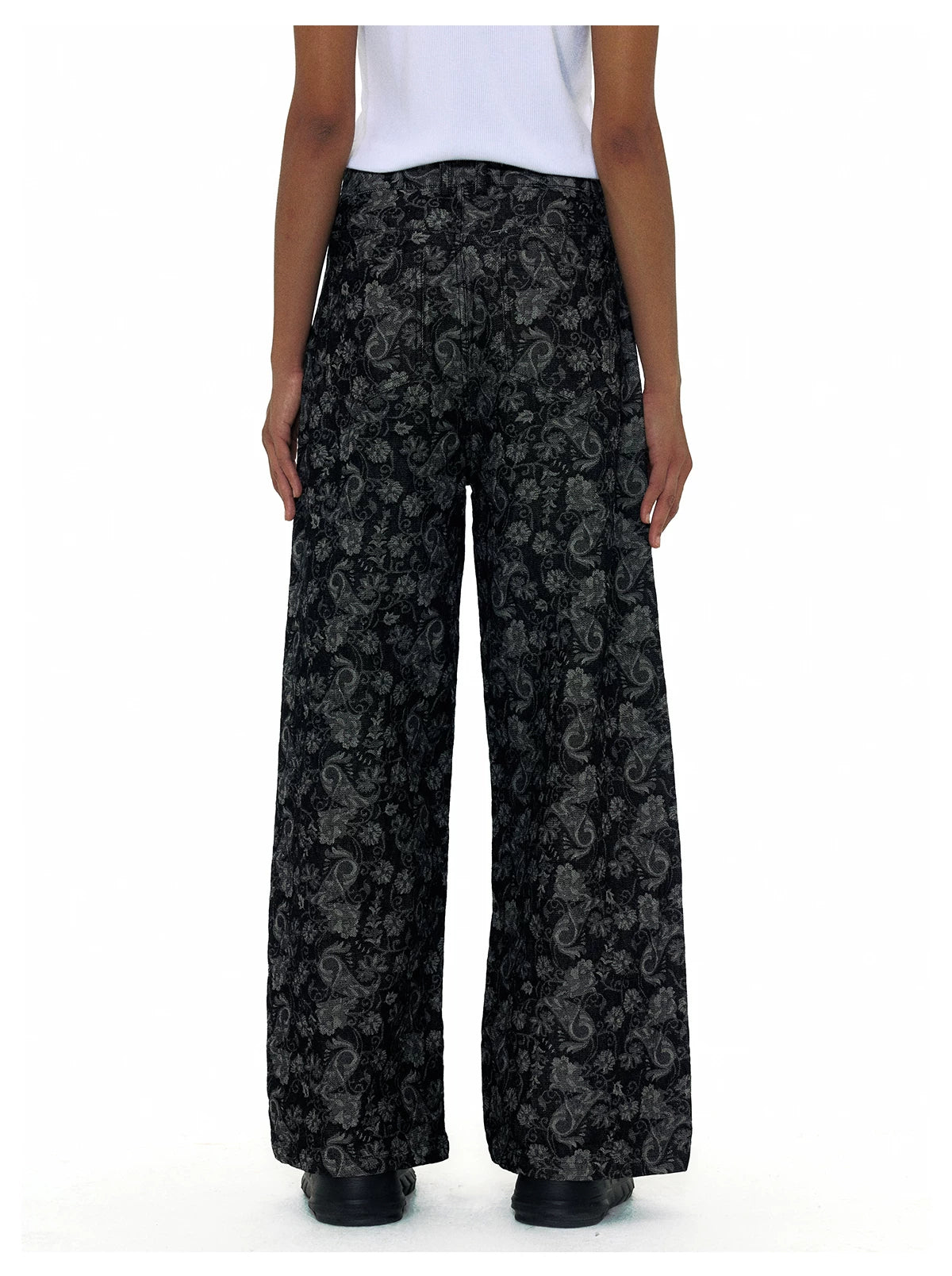Curved Seam Straight Leg Jeans