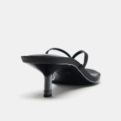 Women's Round Toe Kitten Heel Thong Sandals — black thong sandal, rear view