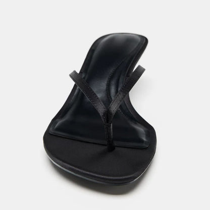 Women's Round Toe Kitten Heel Thong Sandals — black thong sandal, front view